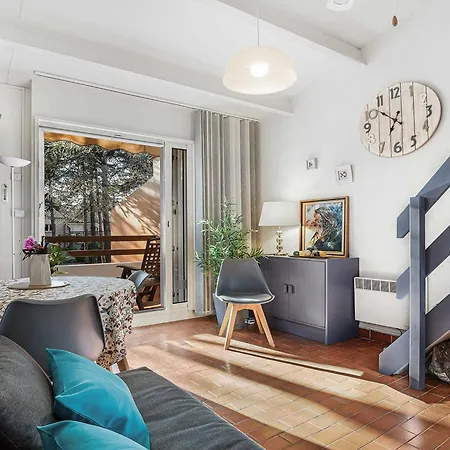 Village By Interhome شقة
